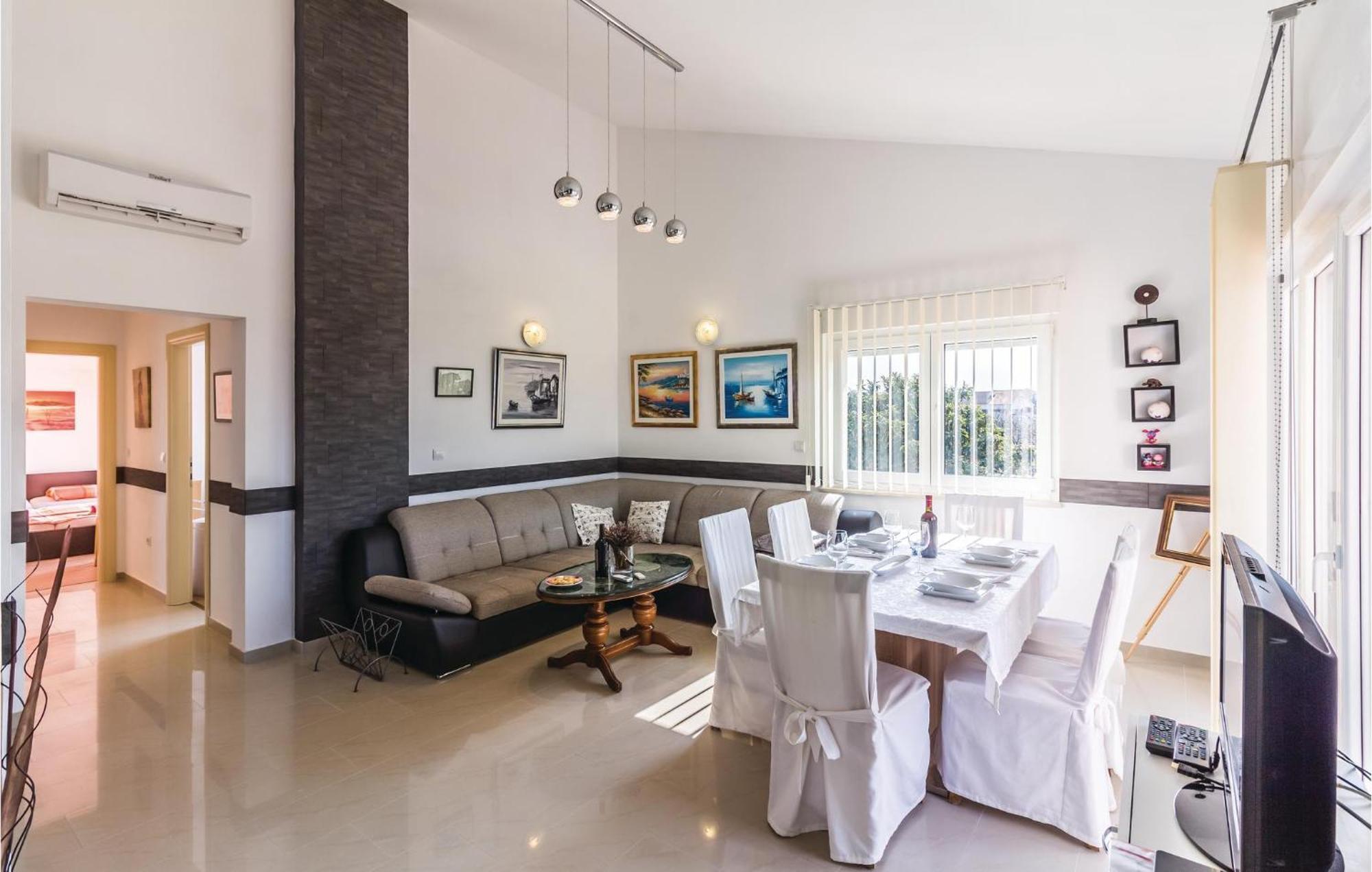 Stunning Apartment In Fazana With House Sea View Bagian luar foto