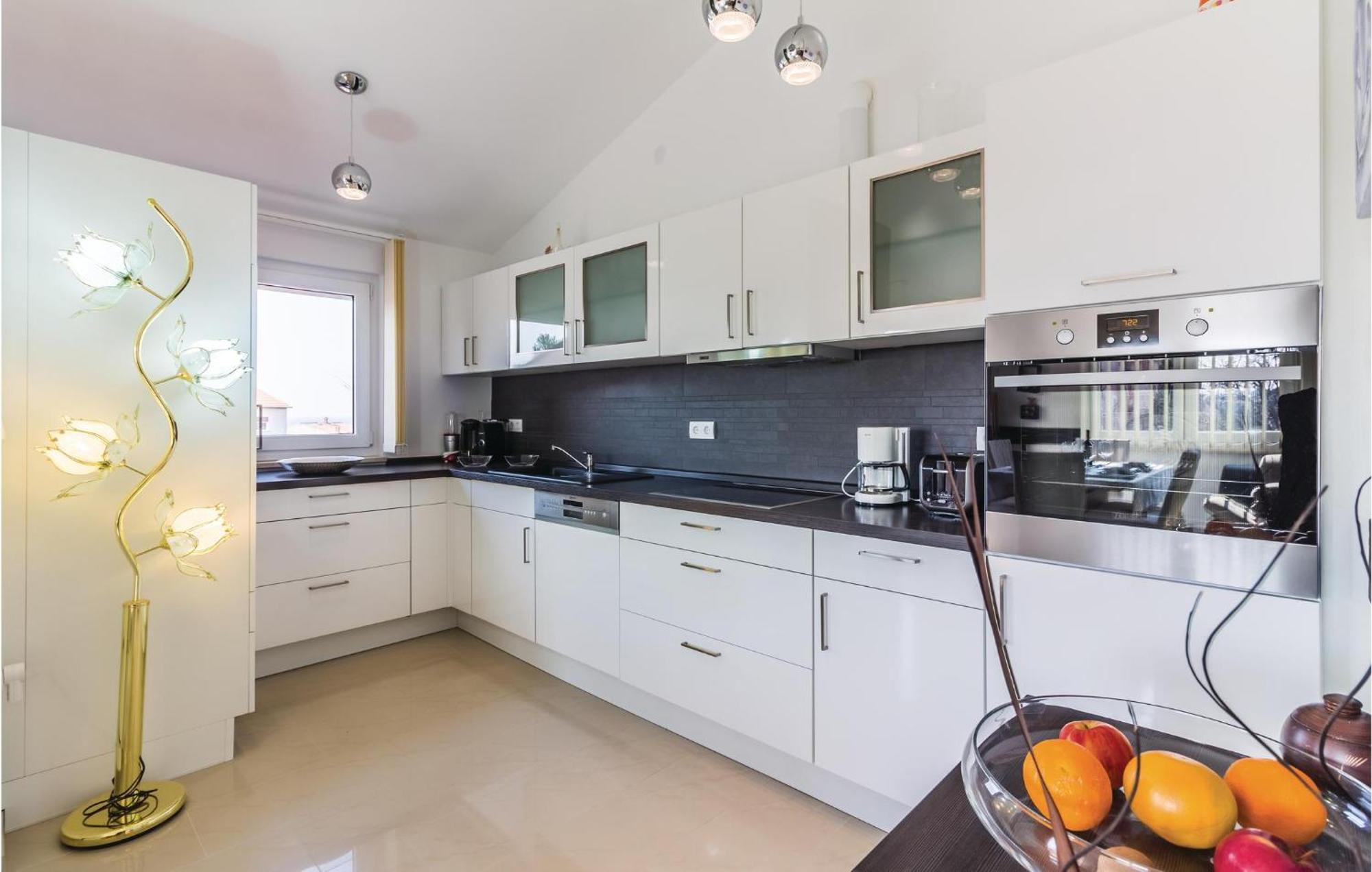 Stunning Apartment In Fazana With House Sea View Bagian luar foto